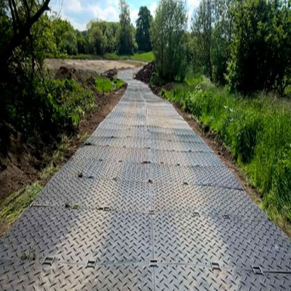 extruded mud temporary roadway boards